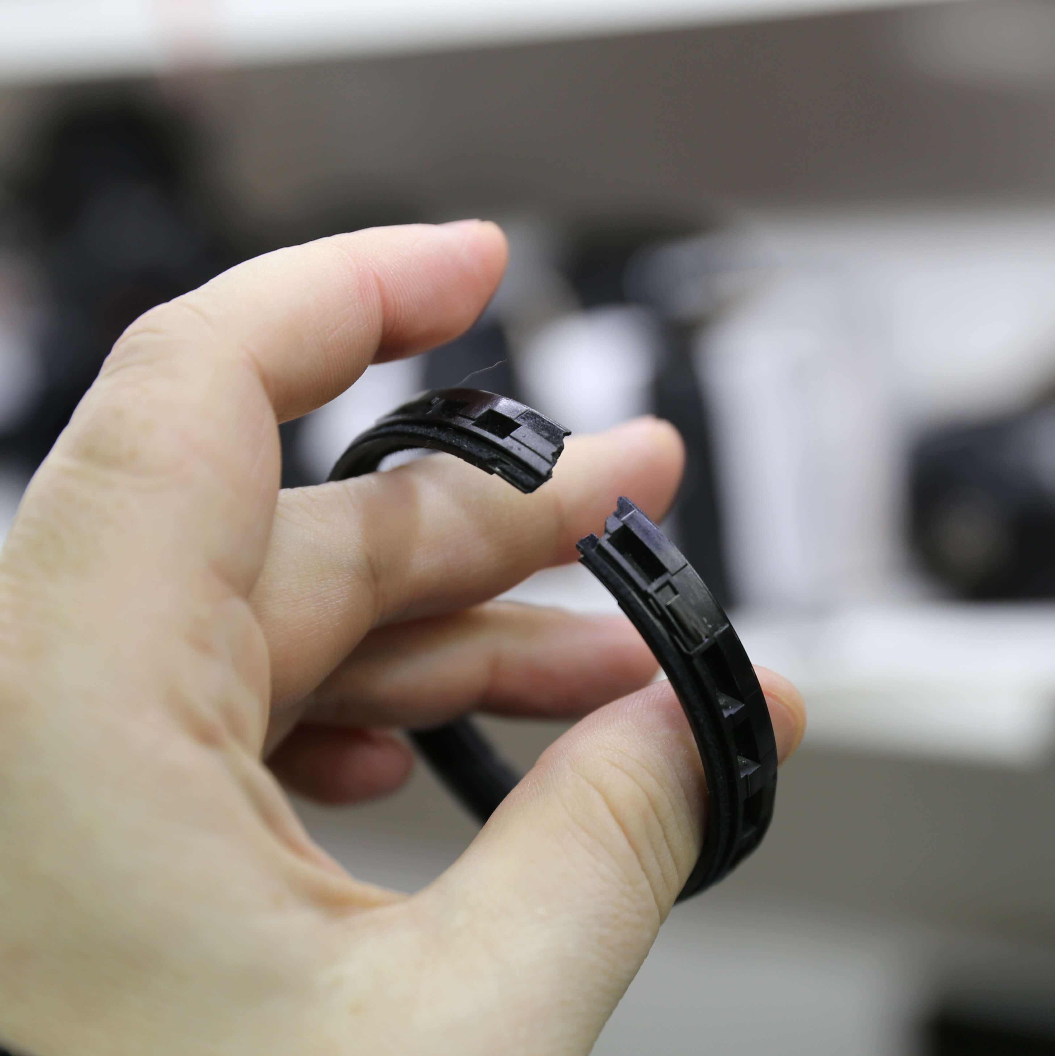 Сломанное корпусное кольцо Sony Carl Zeiss 16-70mm f/4