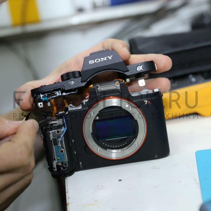 Демонтаж верхней части фотоаппарата
